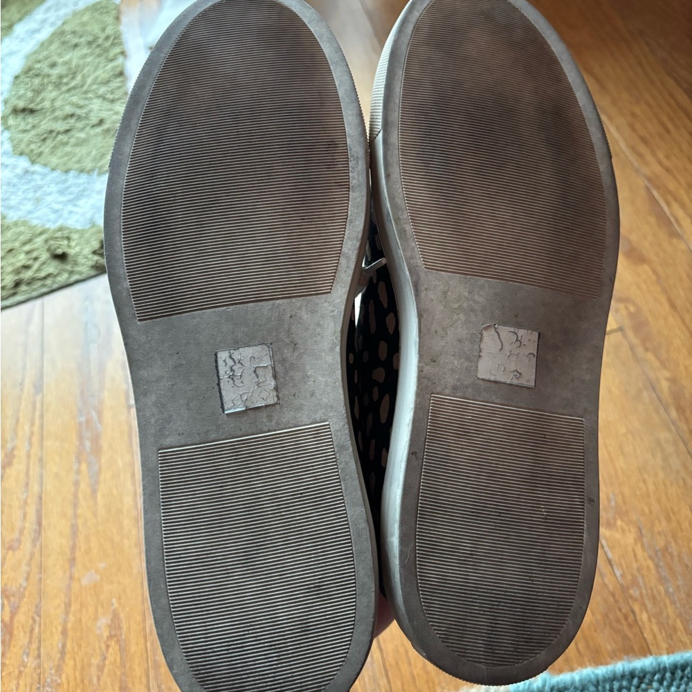 Oliver Cabell women’s low Black and White Sneakers with Brown Accents - Picture 7 of 10